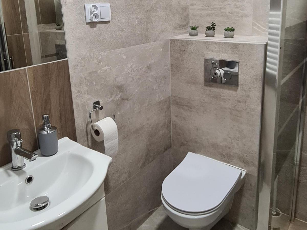 Apartment Na Zamkowej Краков Экстерьер фото